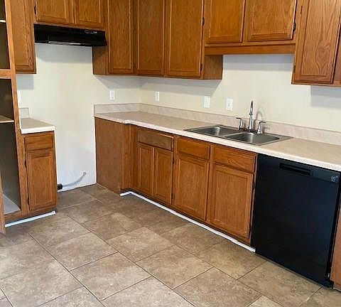 3rd image of 3836 Carriage Oaks Dr