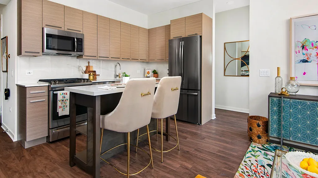 1 bed, 770 sqft, $3,608 — Photo 1