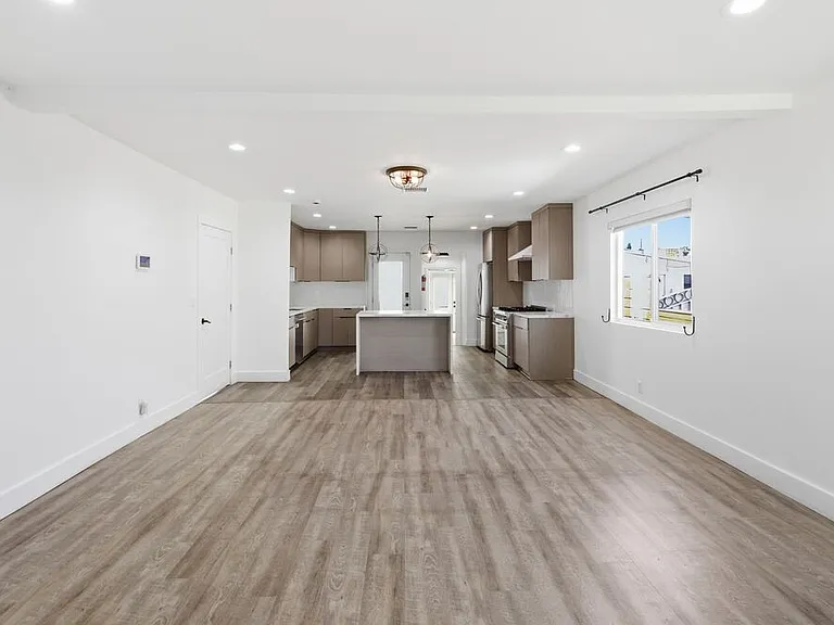 6415 Madden Ave — Photo 5