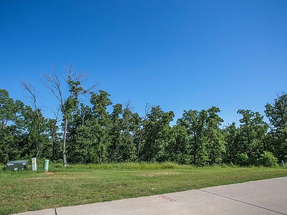 2nd image of 2203 Pinnell Ct