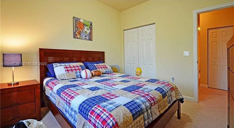 3 bed, 2.5 bath, 1610 sqft, $3,600 — Photo 3