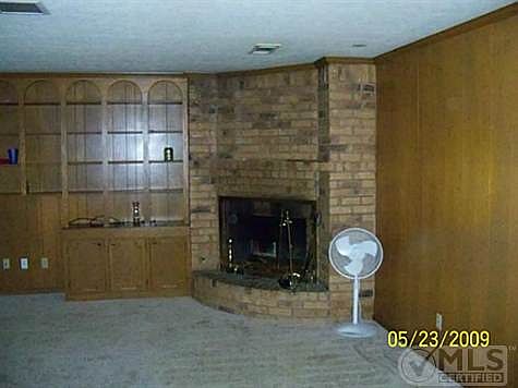 5th image of 908 Woodcastle Dr