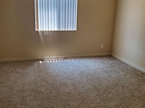 5th image of 456 W Harvard St #105