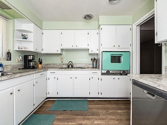 4th image of 2565 W Coral Way