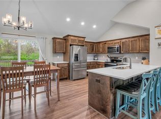 12631 Fountain Lake Cir, Grandview, MO 64030