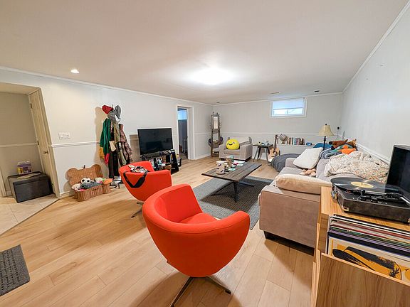 3rd image of 85 Mildred Ave #2