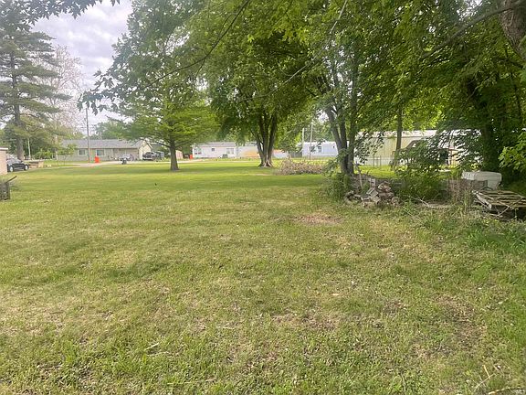 3rd image of 11953 W Kenilworth Ln