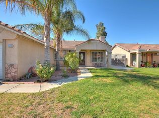 15345 Hawthorne Ave, Fontana, CA 92335