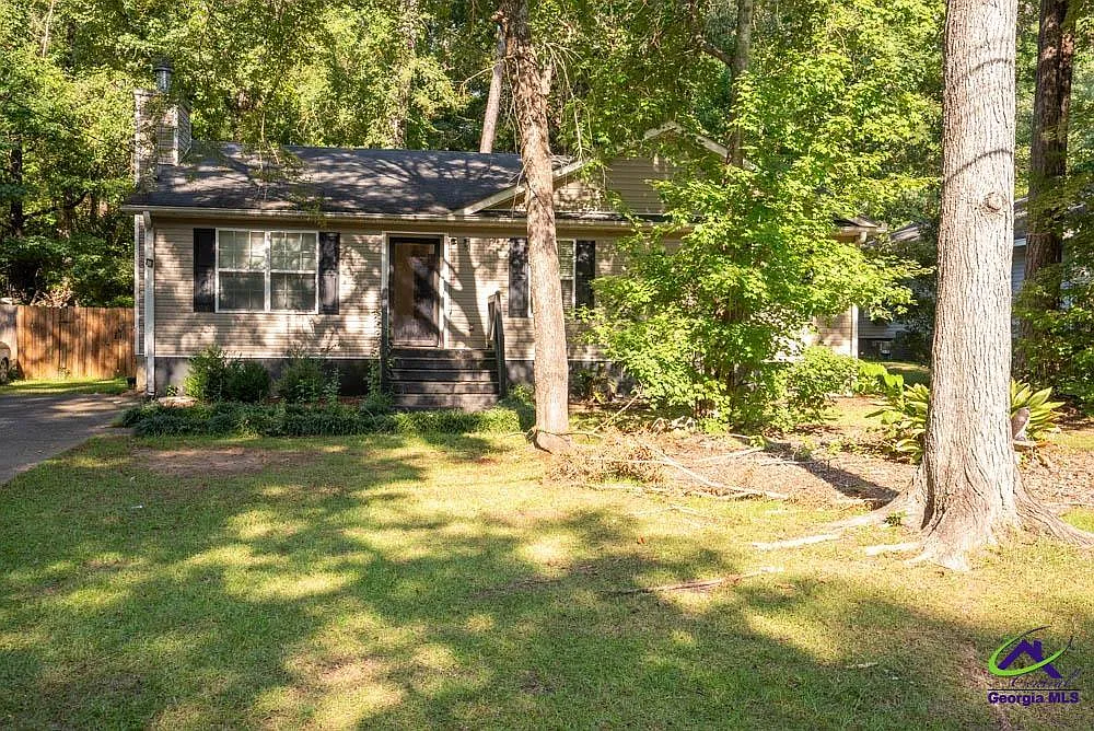 3 bed, 2.0 bath, 1224 sqft, $1,500 — Photo 1