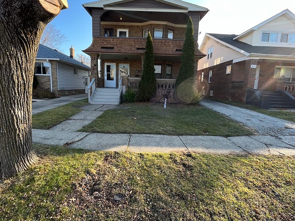 1st image of 3871 W 136th St