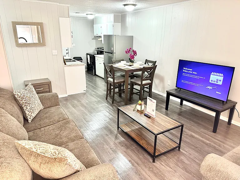 200 Catherine St #13B — Photo 20
