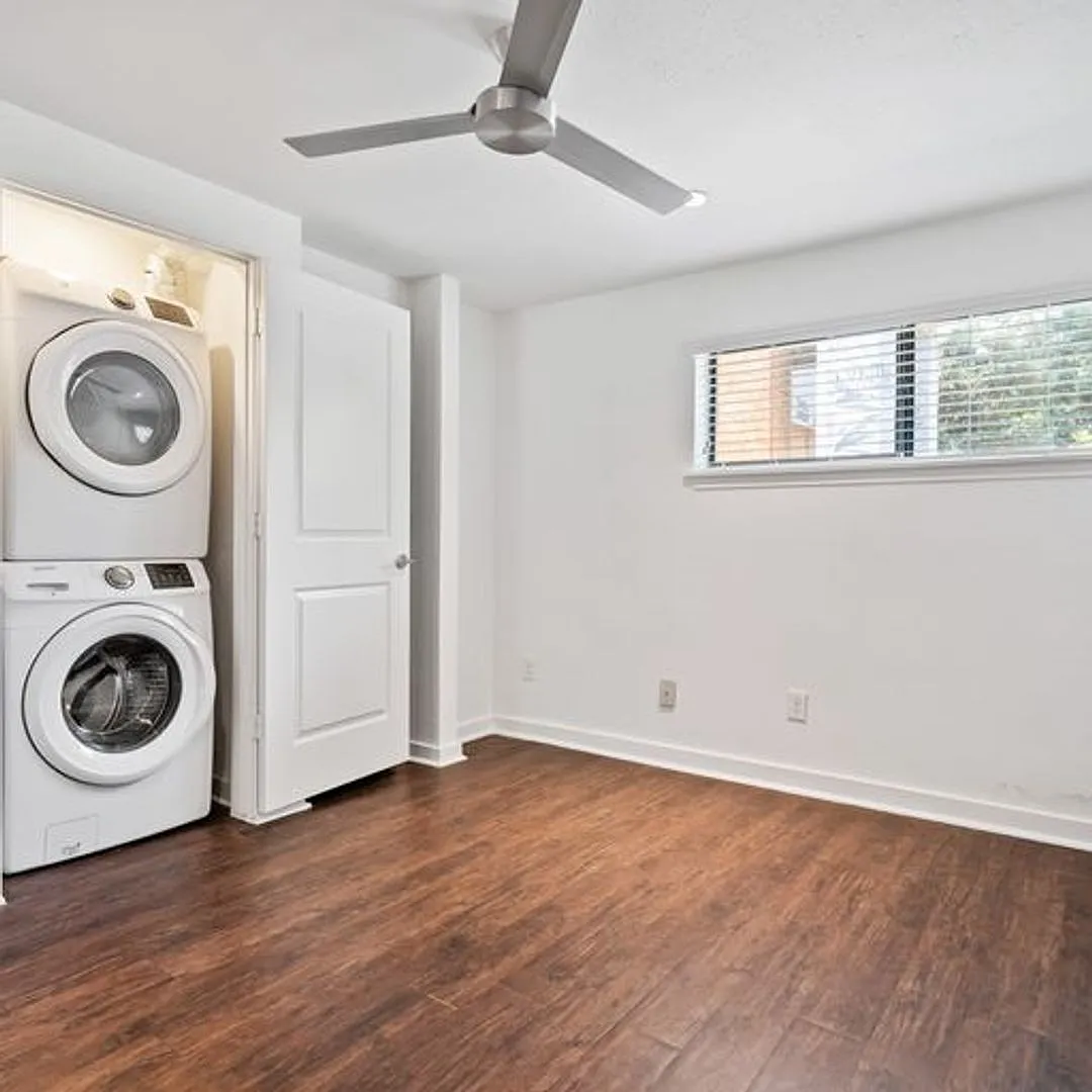 Dream Montrose - 1717 Norfolk Street — Photo 4