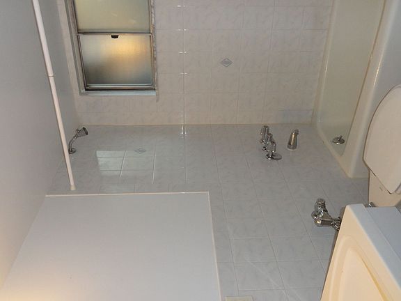 2nd image of 2141 49th St #2