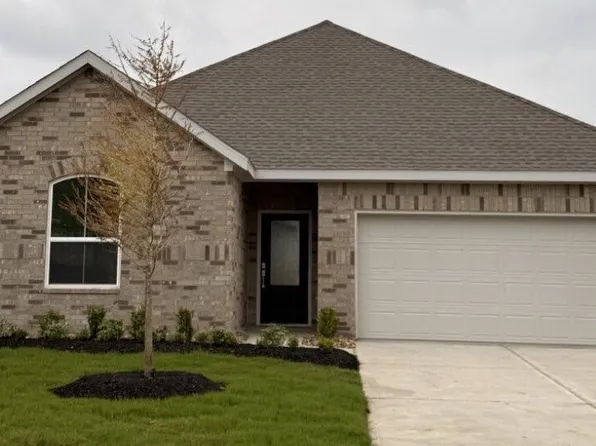 8035 Topaz Ridge Dr, Angleton, TX 77515