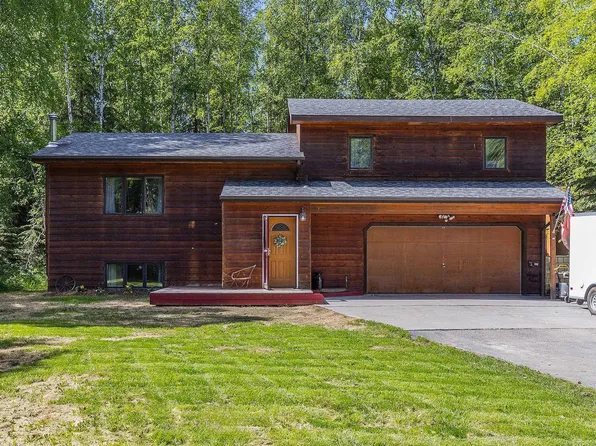 3085 Mellow Woods Dr, North Pole, AK 99705