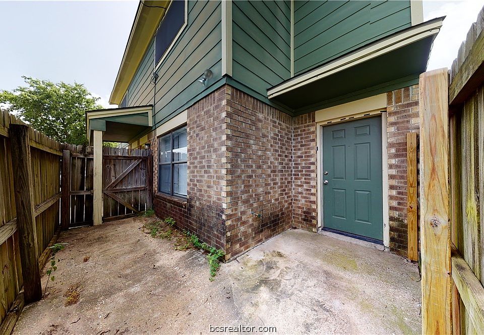 1st image of 2807 Longmire Dr APT A