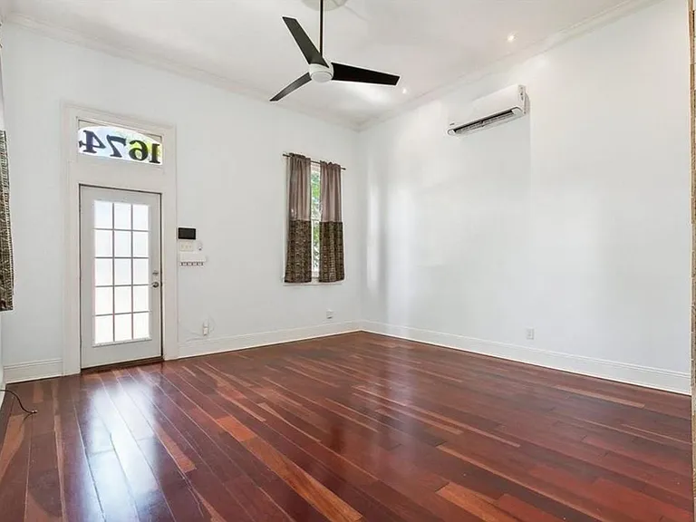 1674 N Robertson St — Photo 19
