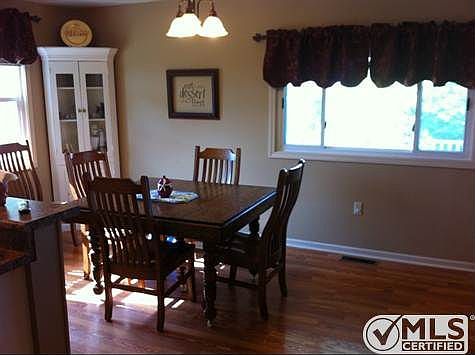 4th image of 730 Fairmont Pike