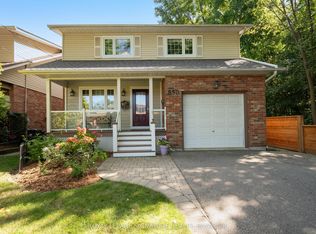 830 9th St, Mississauga, ON L5E1R8
