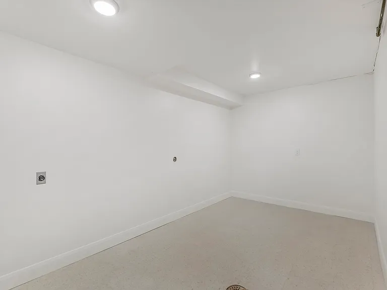 2895 E Cherry Blossom Ln — Photo 13
