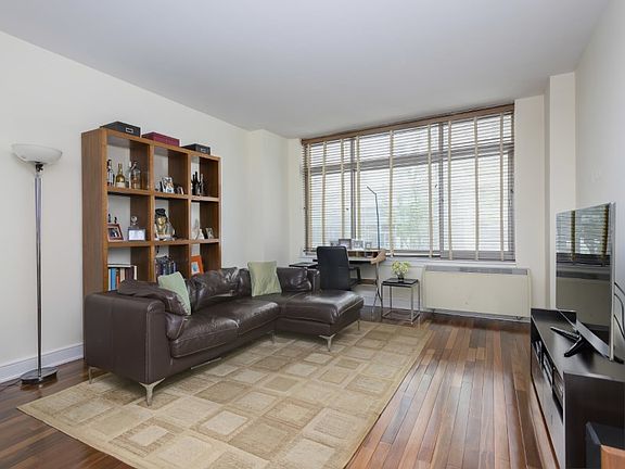 2nd image of 99 Jane St APT 1K