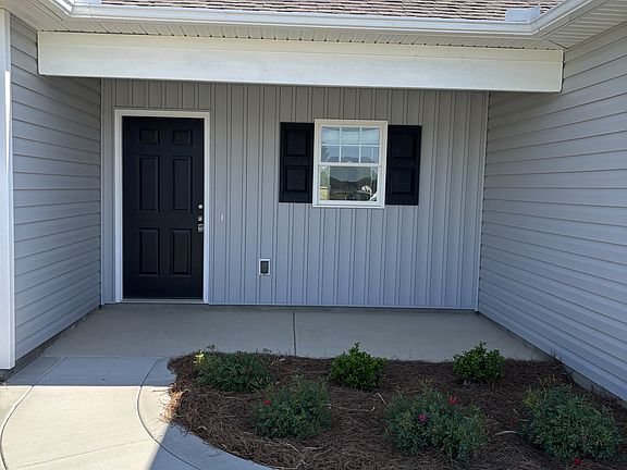 3rd image of 100 Bradfield Cir