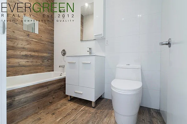 Rented by Evergreen Apartments BK | media 27