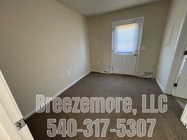 227 E Piedmont St — Photo 4