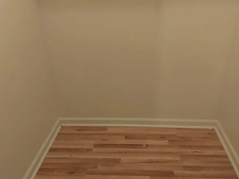 34-36 Vernon Ave #2 — Photo 5