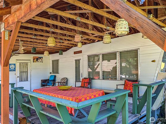 3rd image of 137 Crescent Beach Drive
