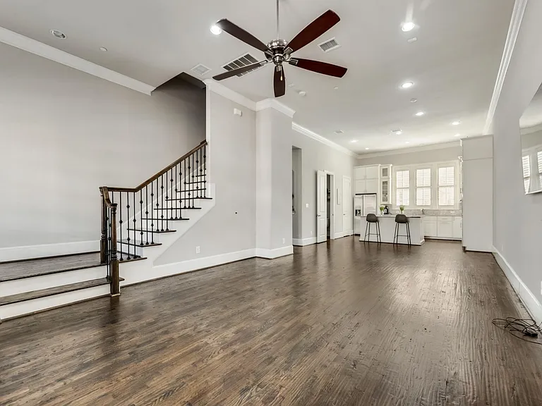 747 Will Rice Ave — Photo 6