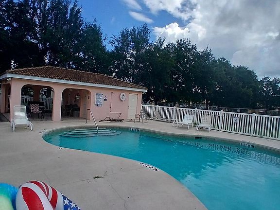 4th image of 2097 Hidden Grove Ln #209
