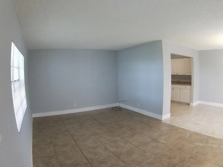 258 Normandy F — Photo 3
