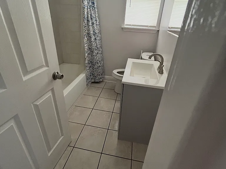 1226 Gaudet Dr — Photo 3
