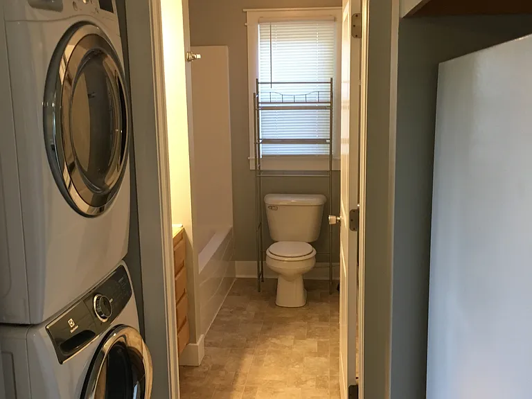 1219 E 36th Ct — Photo 11