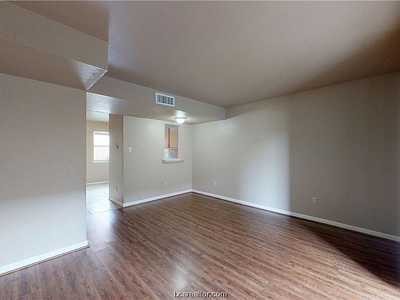3rd image of 202 Lincoln Ave APT C