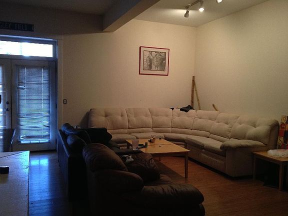 2nd image of 930 W Sheridan 1nw #(1)