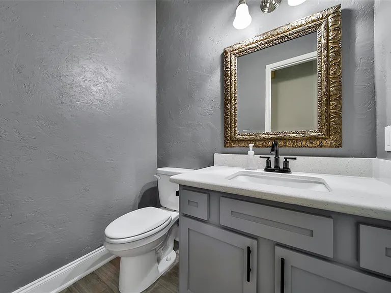 11 Windledge Pl — Photo 17