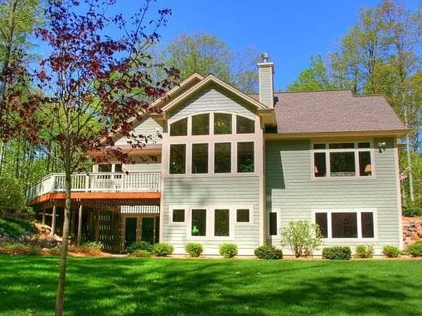 6788 E Hoxie Rd, Cedar, MI 49621