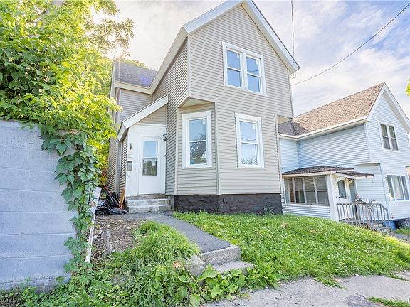 5th image of 901 Highland St