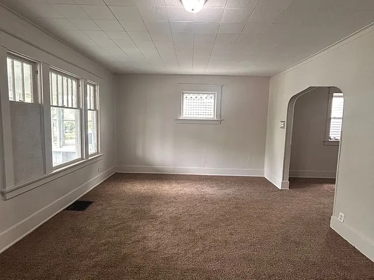 3410 Webster St — Photo 3