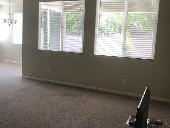 5th image of 1110 N Linda Vista Ct