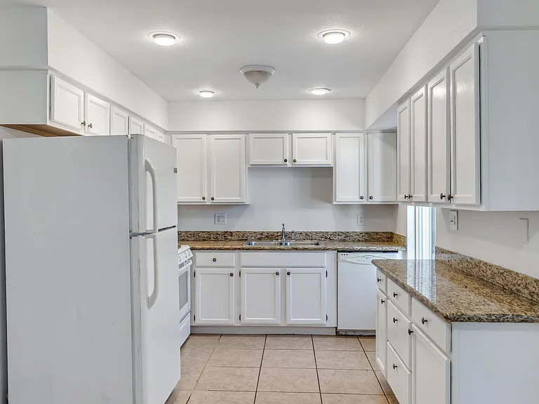 3840 N 43rd Ave #78 — Photo 3