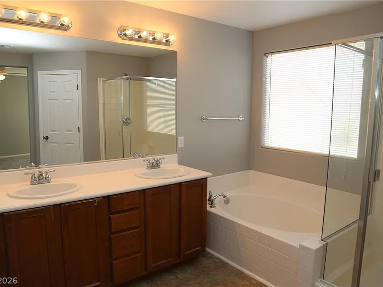 10642 Cave Ridge St — Photo 17