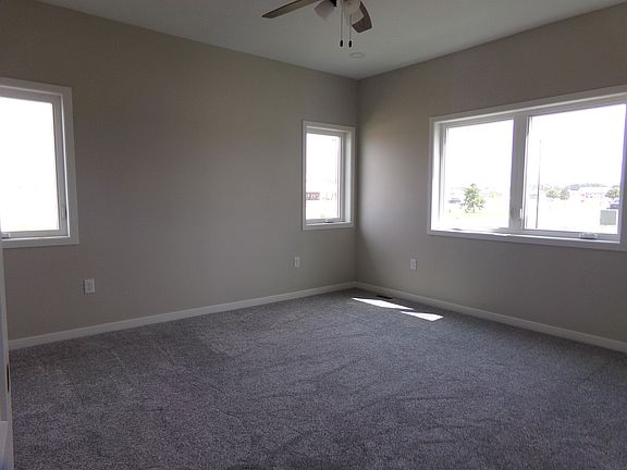 4th image of 506 W 24th St
