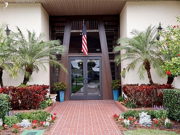 2nd image of 1800 SE Saint Lucie Blvd #303