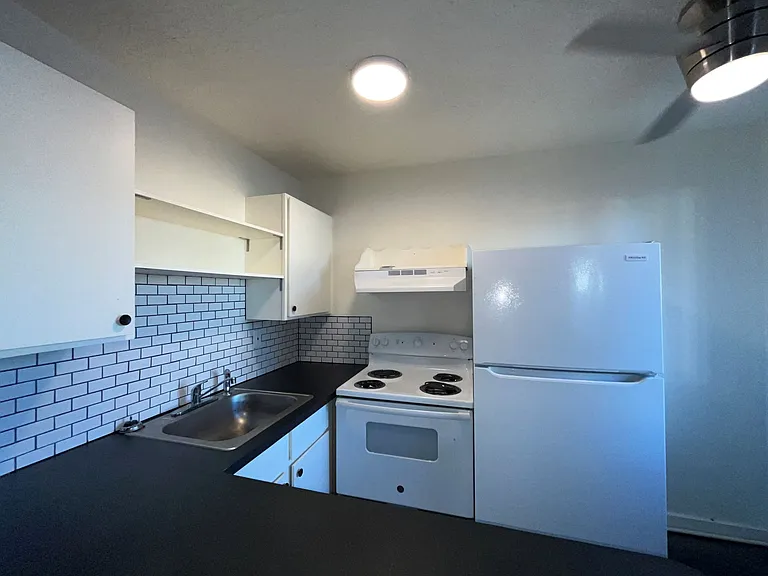 Studio East Apartments — Photo 9