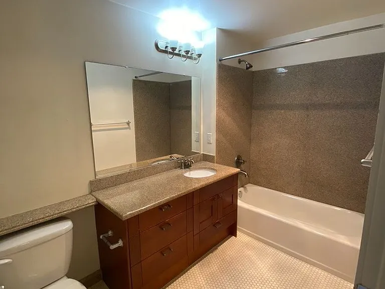 Howard Park Apartments — Photo 52