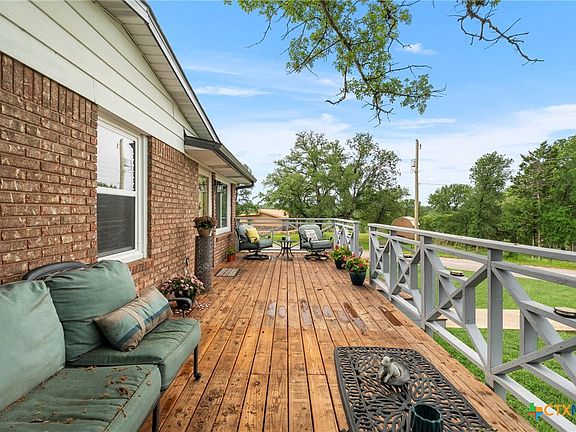 2nd image of 51 Cliffside Cir