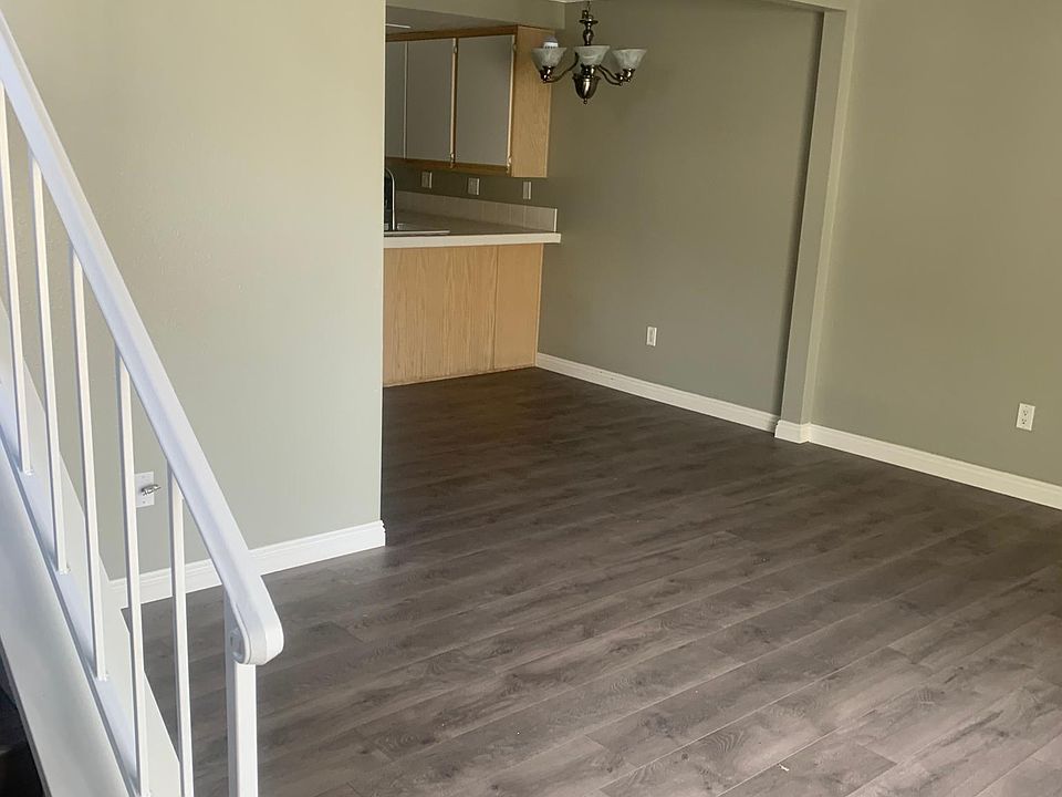 1st image of 44514 15th St E